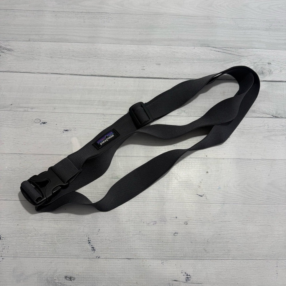 Patagonia grey stretch belt with buckle closure